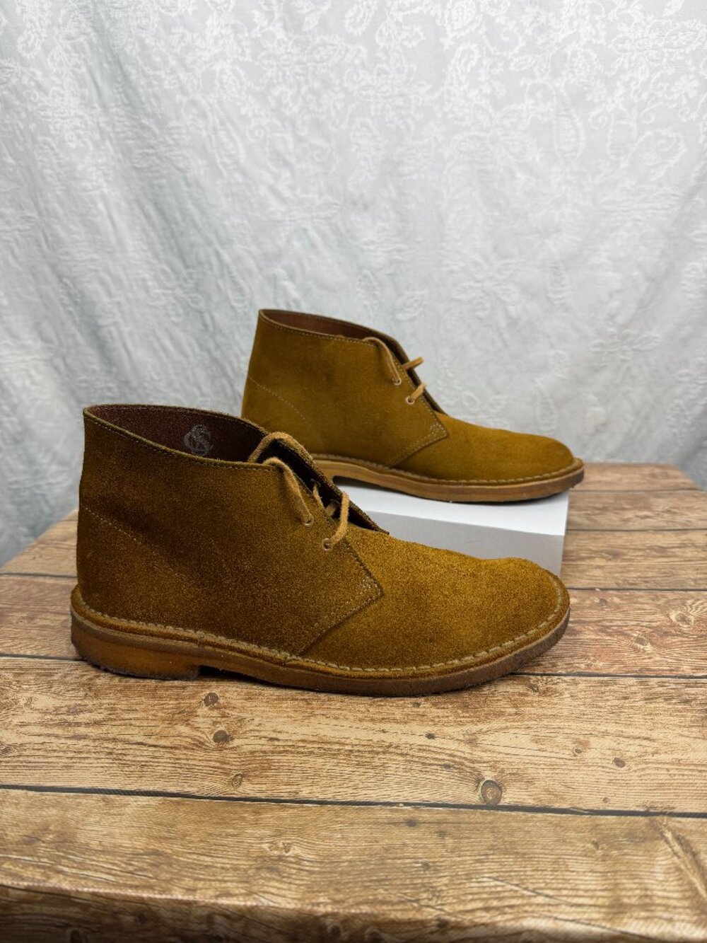 Clarks Men’s Brown Tan Suede Chukka Desert Boots Lace Up Ankle Size 10